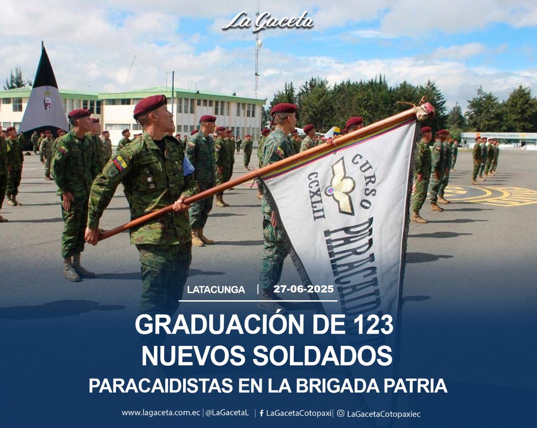 Graduación de 123 nuevos soldados paracaidistas en Latacunga