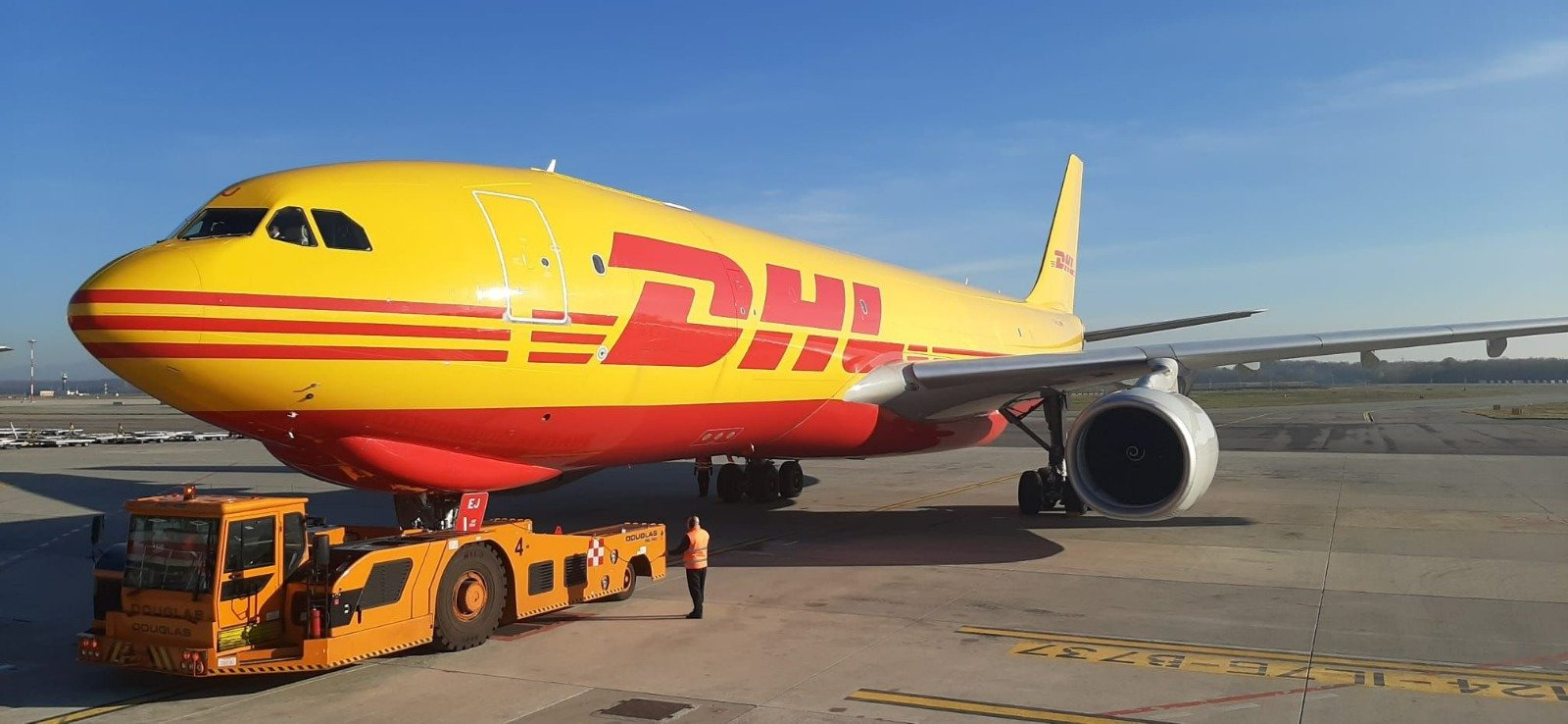 DHL Express refuerza su capacidad operativa con un nuevo avión en Guayaquil
