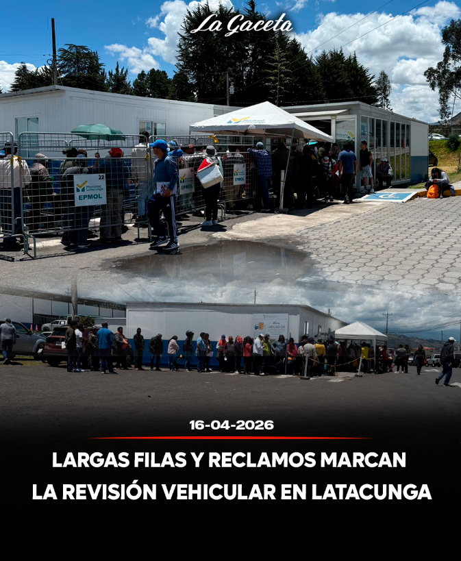 Largas filas y reclamos marcan la revisión vehicular en Latacunga