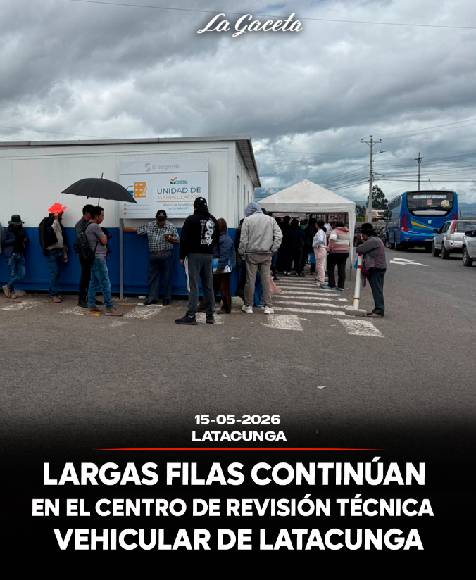 Largas filas continúan en el Centro de Revisión Técnica Vehicular de Latacunga